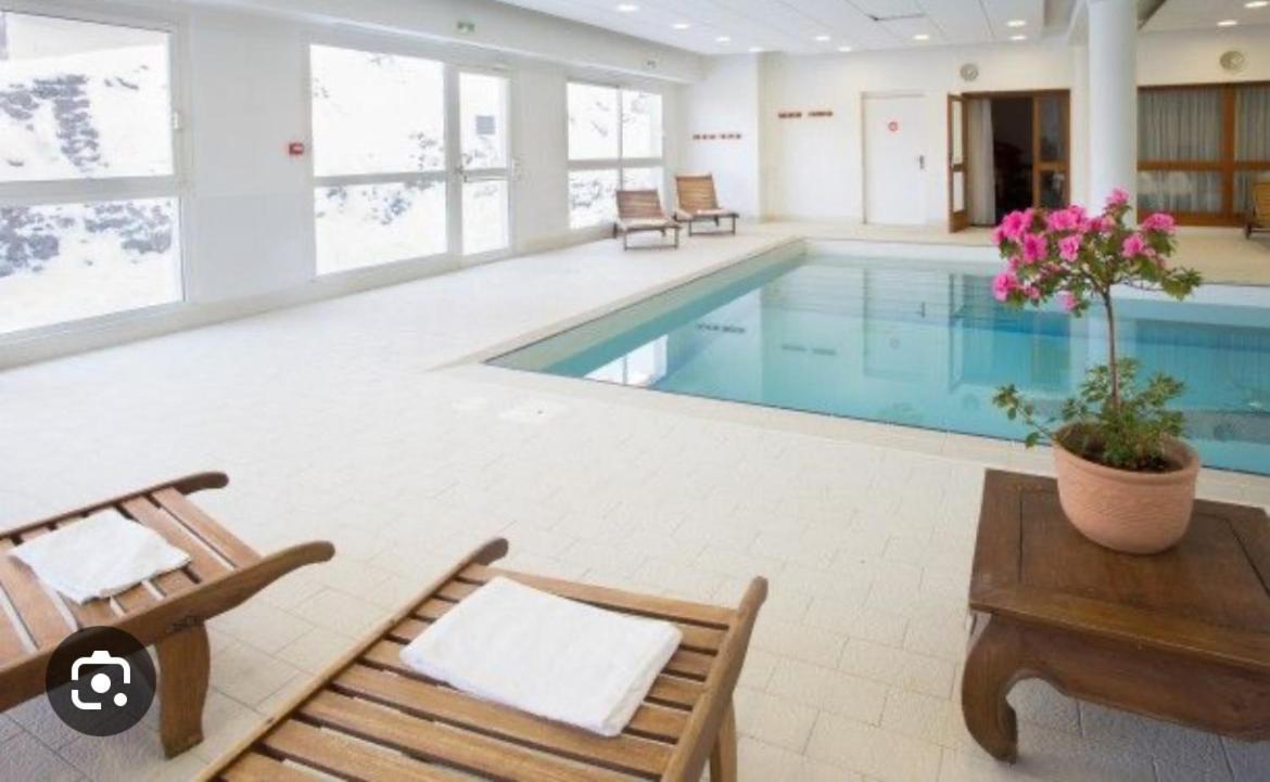Appartement 4 Personnes Avec Piscine Interieure Puy-Saint-Vincent Exteriör bild