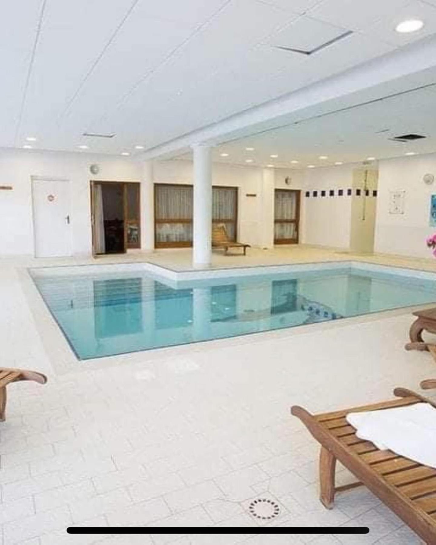 Appartement 4 Personnes Avec Piscine Interieure Puy-Saint-Vincent Exteriör bild