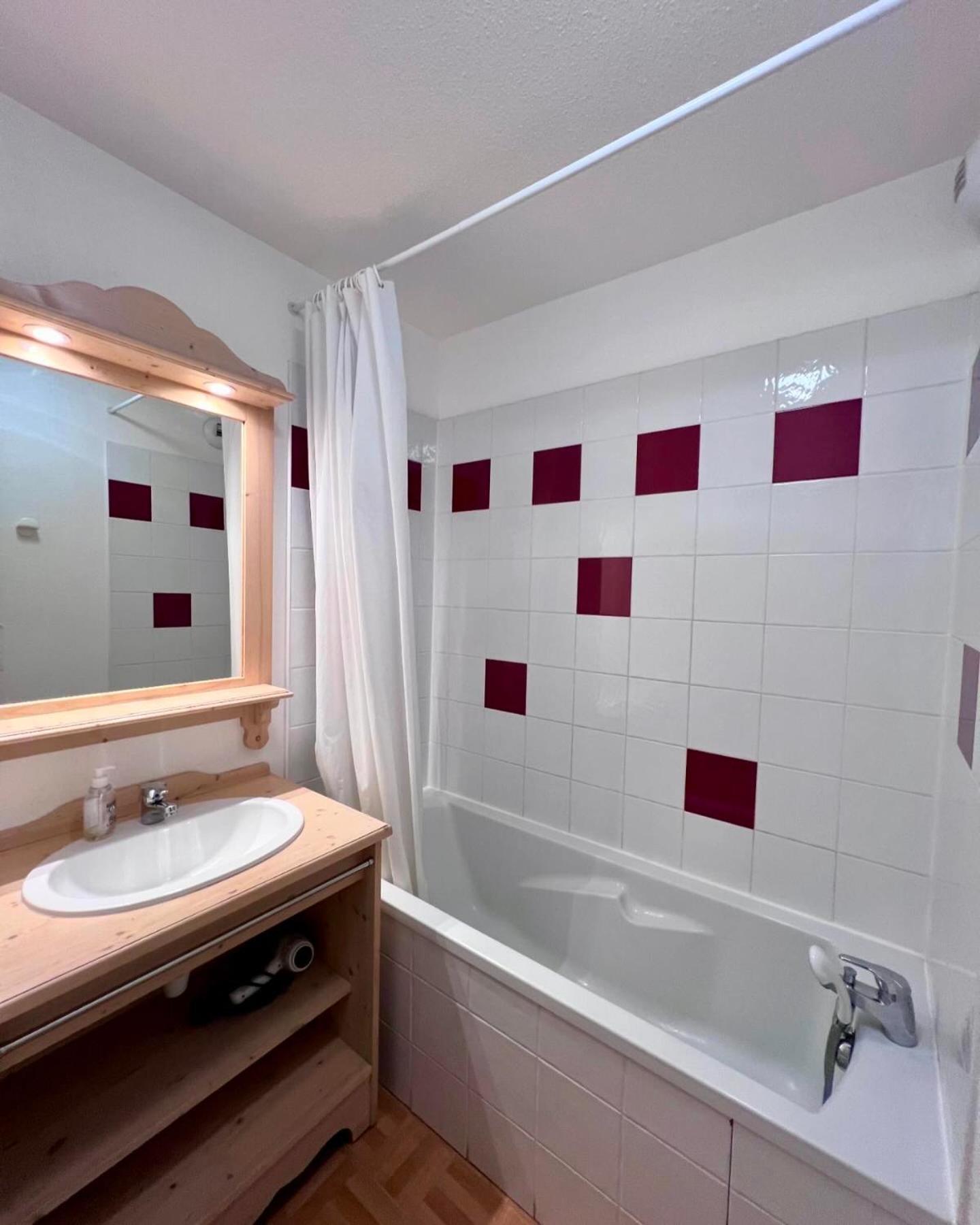 Appartement 4 Personnes Avec Piscine Interieure Puy-Saint-Vincent Exteriör bild