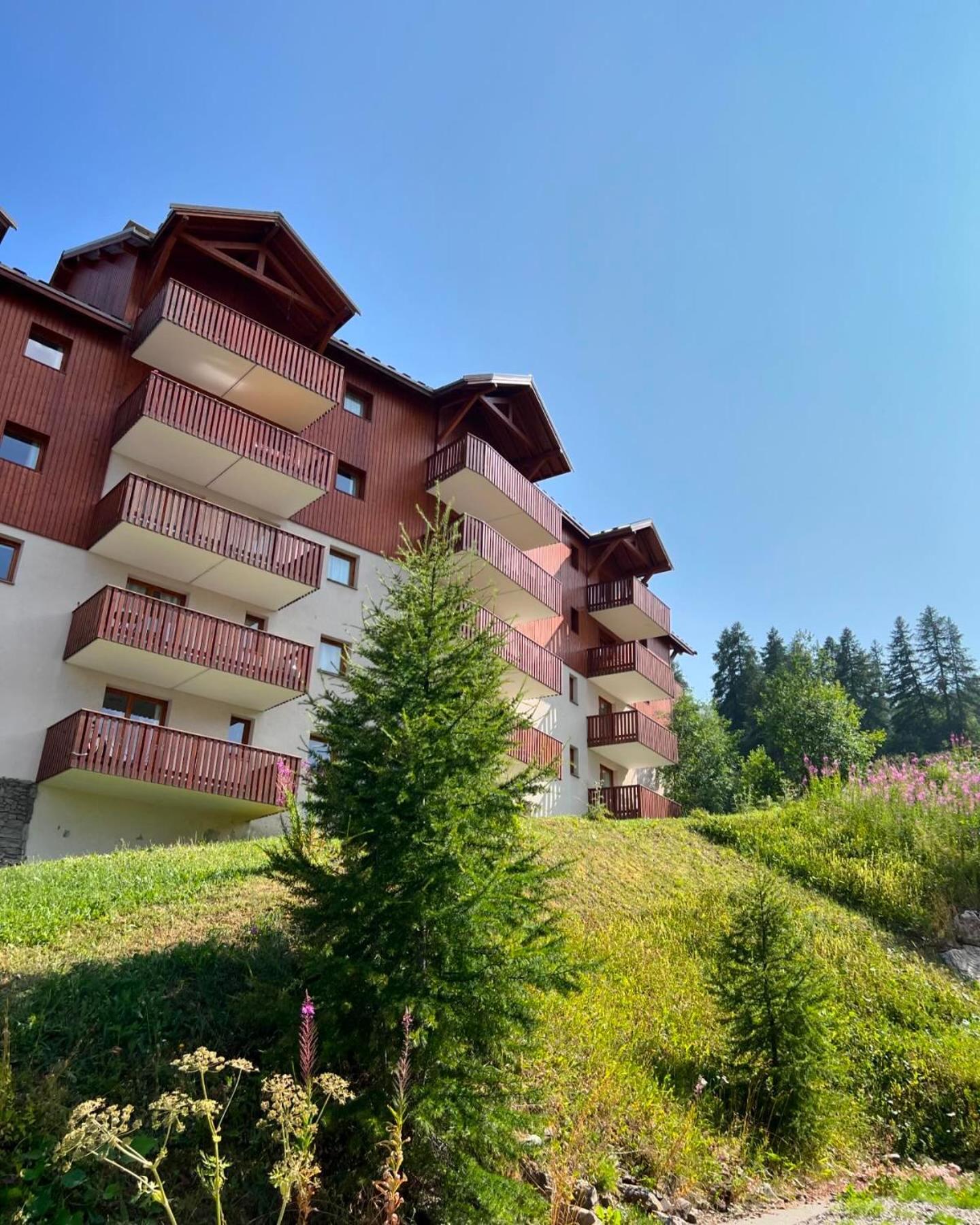 Appartement 4 Personnes Avec Piscine Interieure Puy-Saint-Vincent Exteriör bild